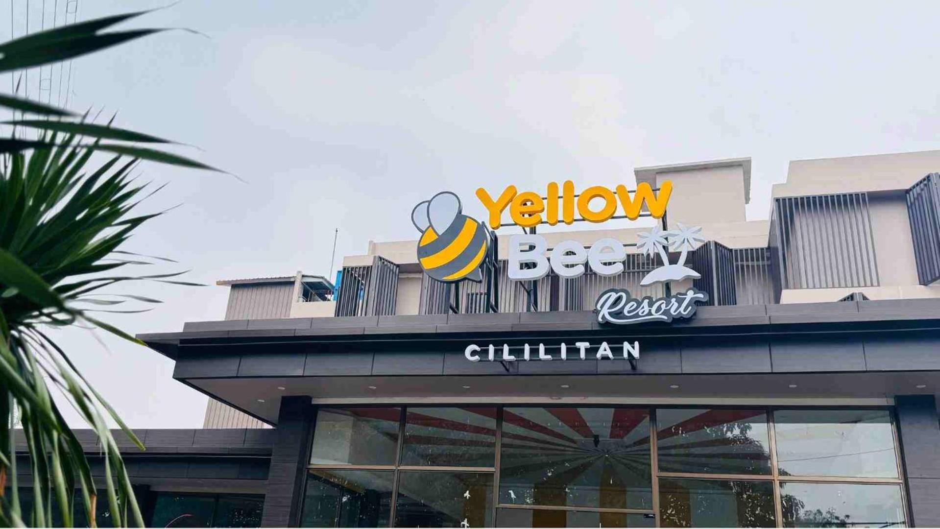 Yellow Bee Resort Cililitan Giacarta Esterno foto
